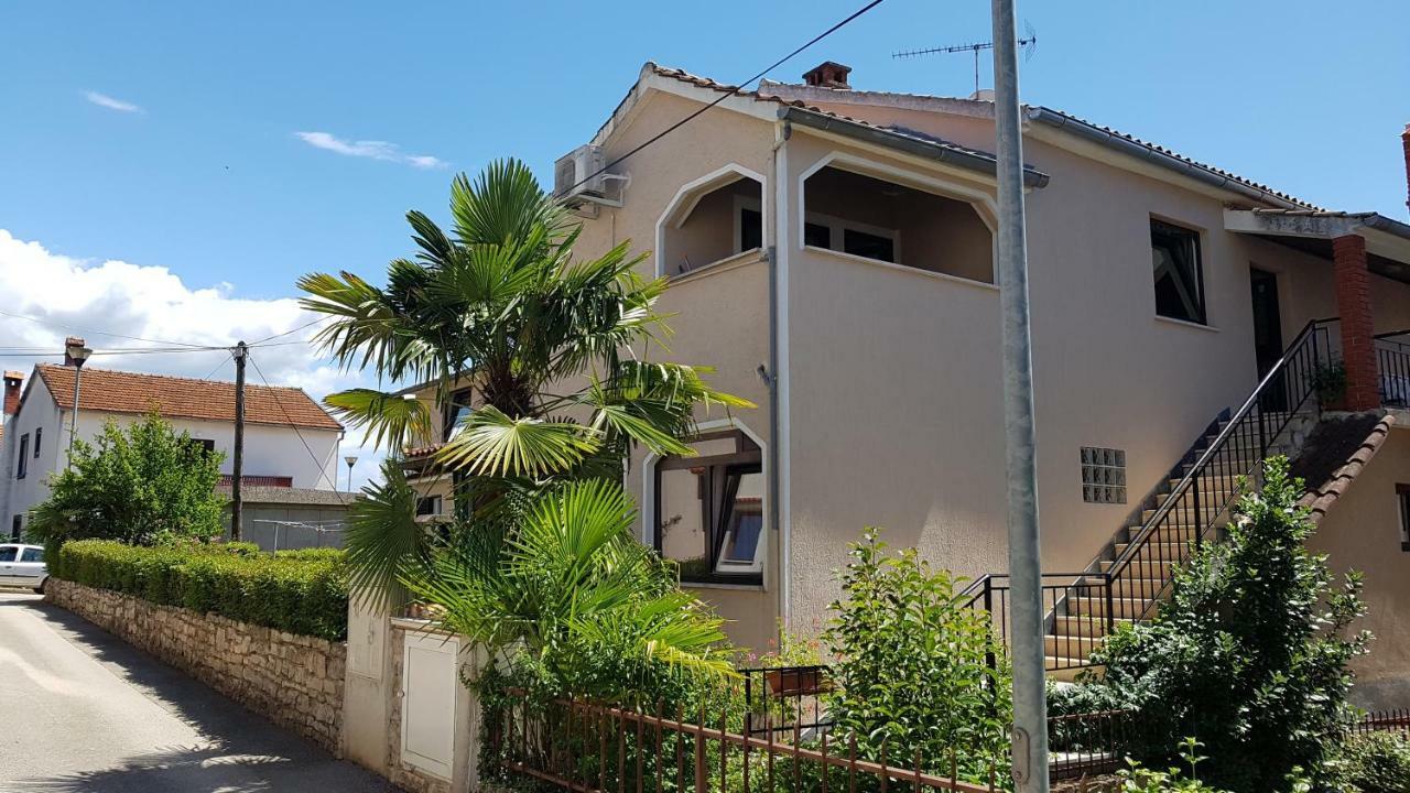 Familija Cvitkovic Apartment Funtana Exterior photo
